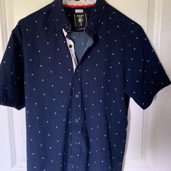 Unified Men’s Small Button-up Short Sleeve Shirt For Sale - Picture 2 of 4